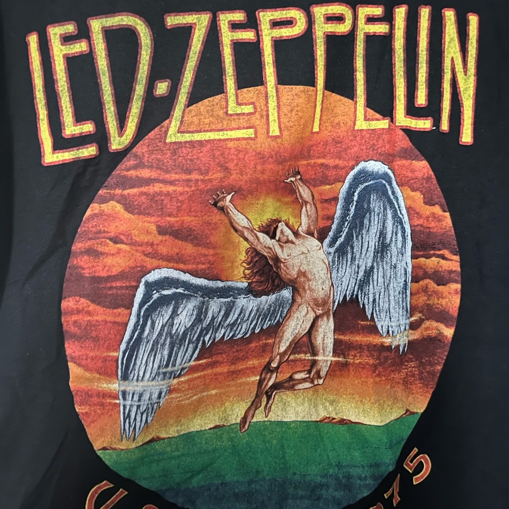 NEW Led-Zeppelin Black T-shirt!